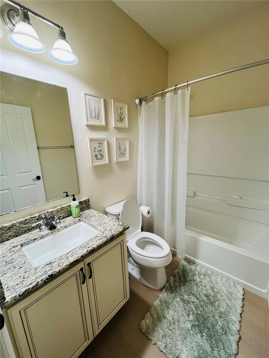 Downstairs Ensuite Bath - 14037 PECAN ORCHARD DR, WINTER GARDEN