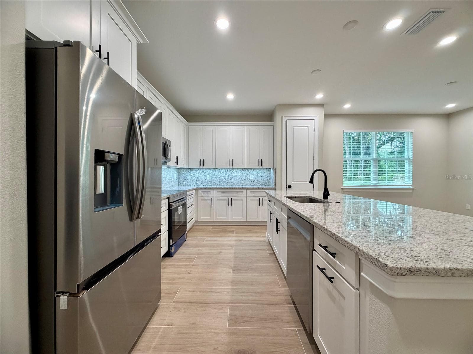 Single Family Residence at 13899 SE 53RD TER, SUMMERFIELD, photo 6 of 21