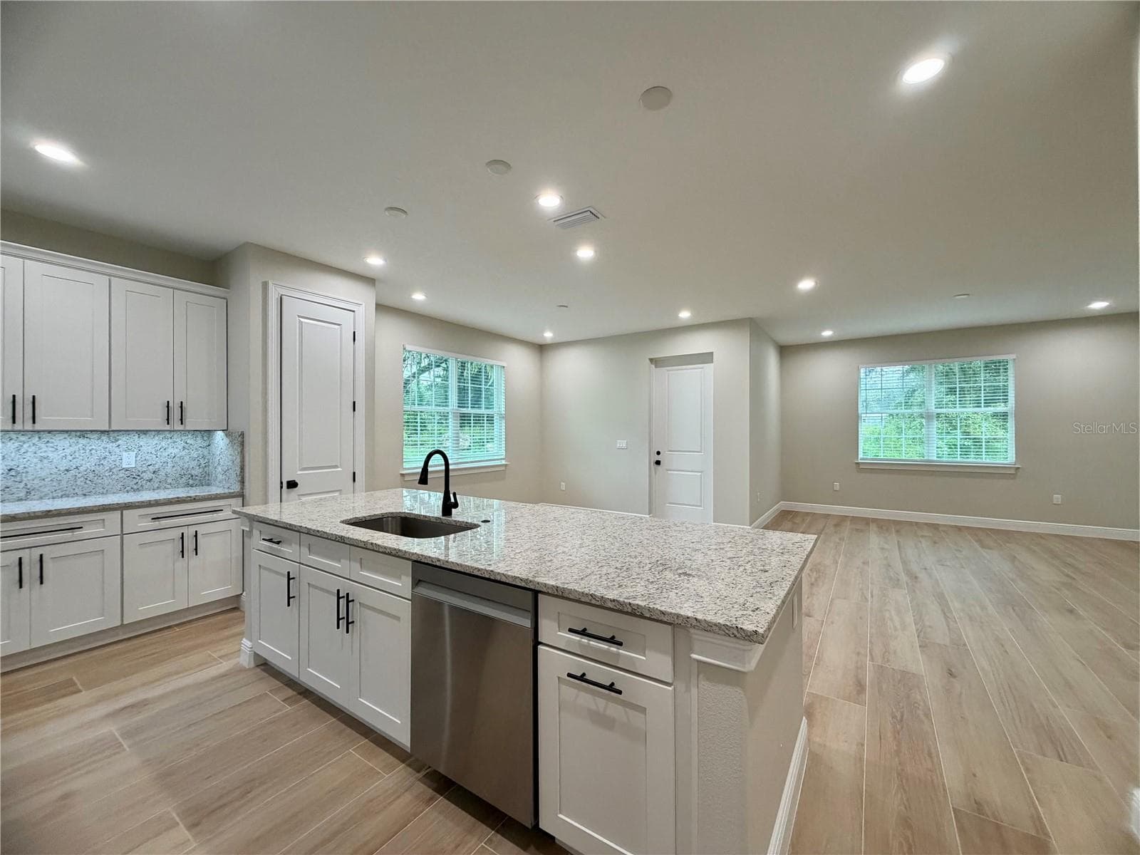 Single Family Residence at 13899 SE 53RD TER, SUMMERFIELD, photo 7 of 21