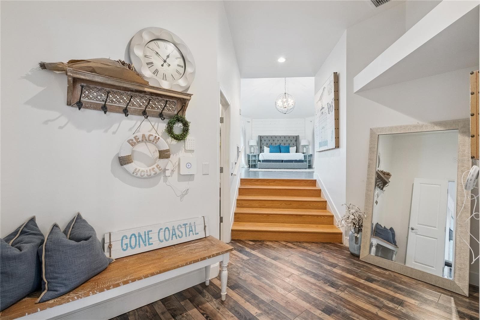 Foyer leads to master suite, ensuite bathroom and laundry in this area - 2707 S ATLANTIC AVE, DAYTONA BEACH SHORES