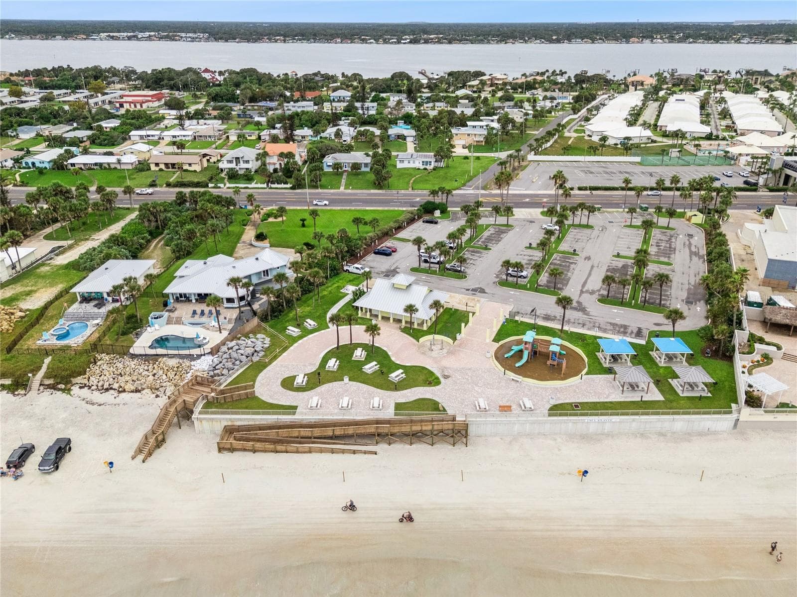 Single Family Residence at 2707 S ATLANTIC AVE, DAYTONA BEACH SHORES, photo 65 of 90