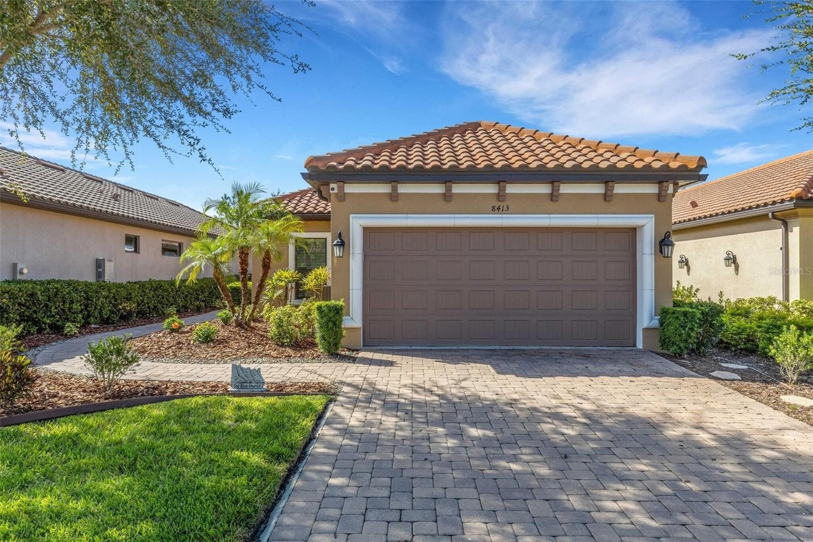 8413 ALBERATA VISTA DR