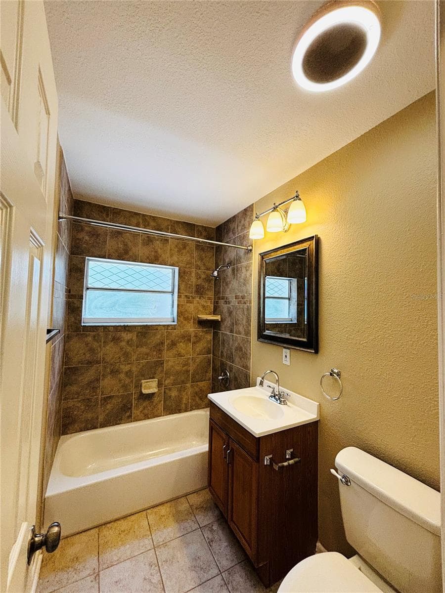 Single Family Residence at 21147 BERSELL AVE, PORT CHARLOTTE, photo 18 of 24