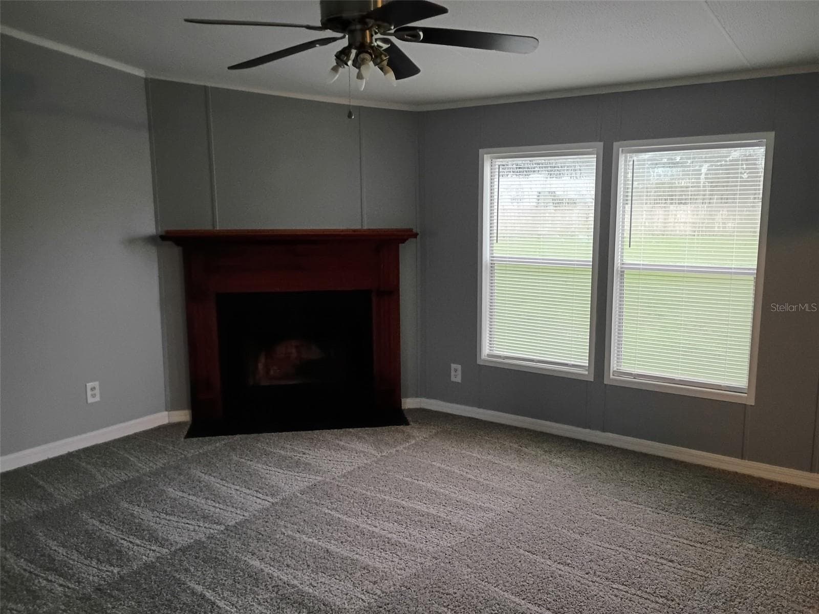 Manufactured Home at 7715 GLEN MEADOW DR, LAKELAND, photo 3 of 16