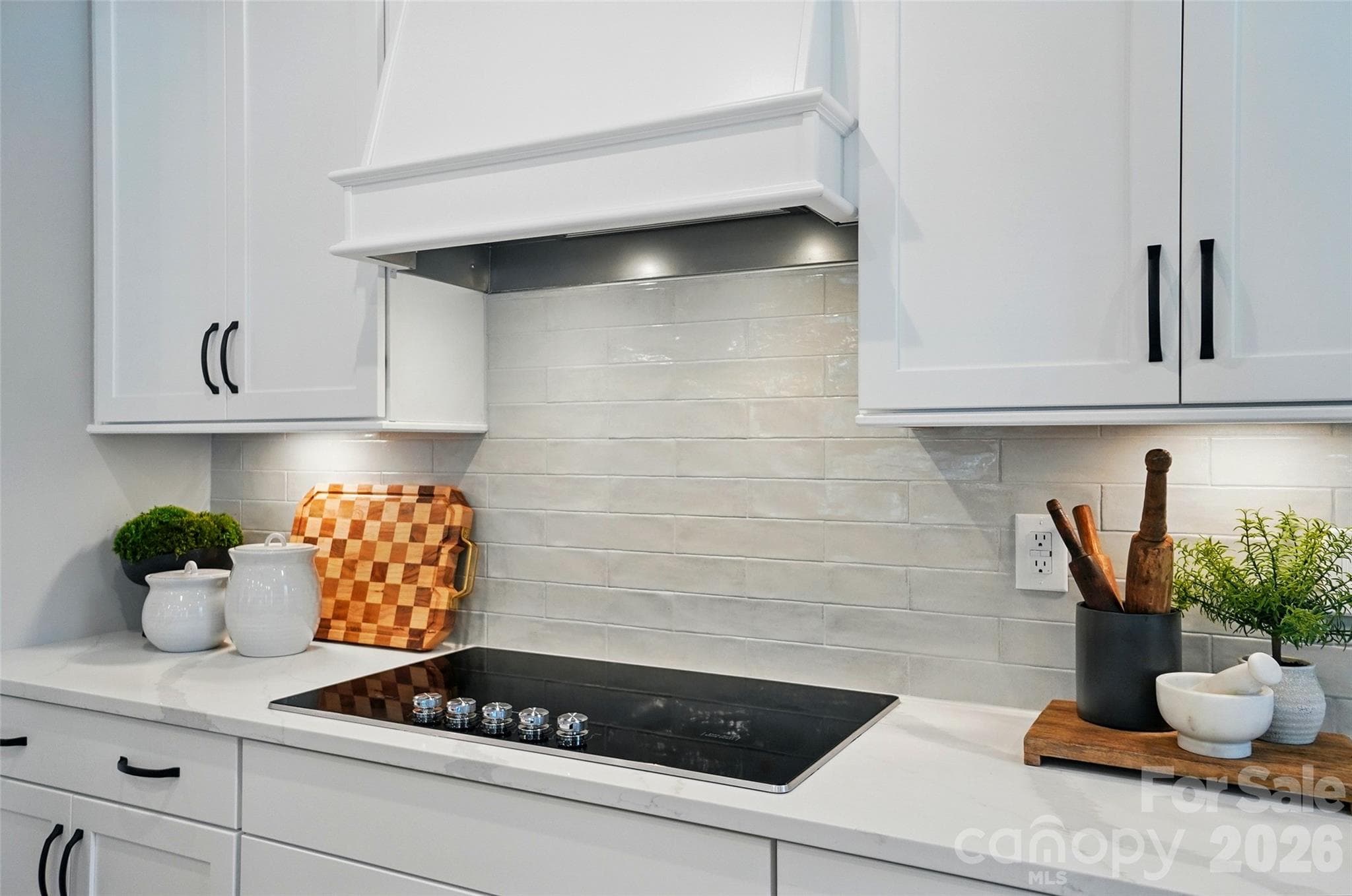 Vented Hood over Cooktop - 120029 Lavinia Lane, Charlotte