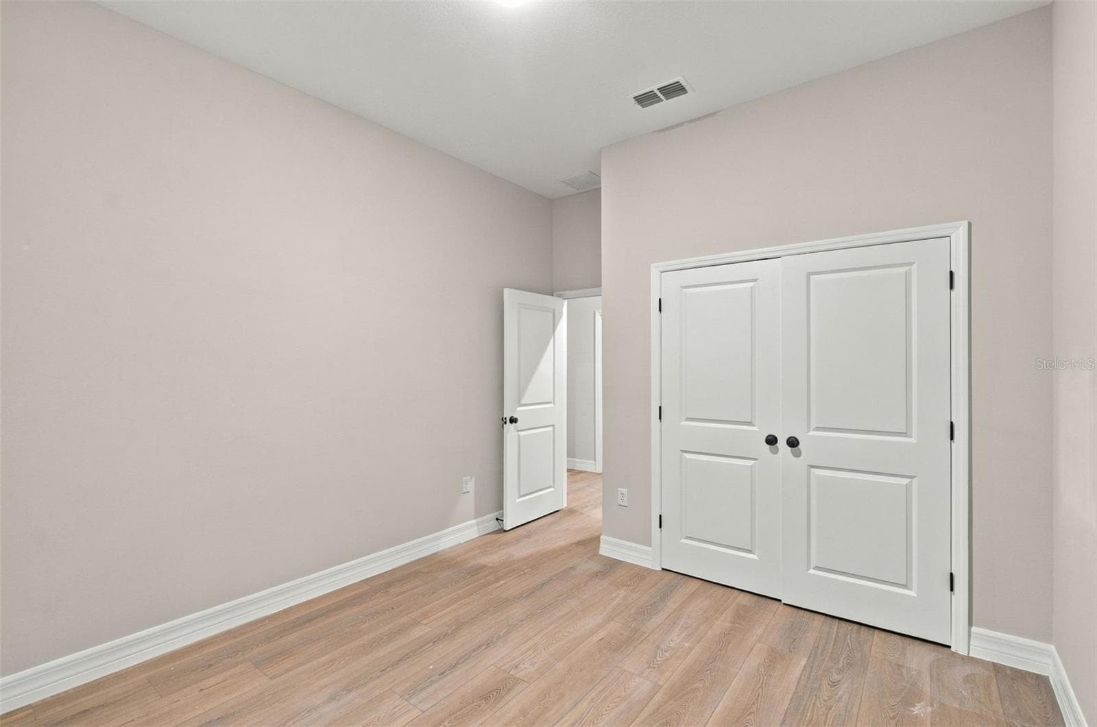 Single Family Residence at 42435 ROYAL TRAILS RD, EUSTIS, photo 21 of 34