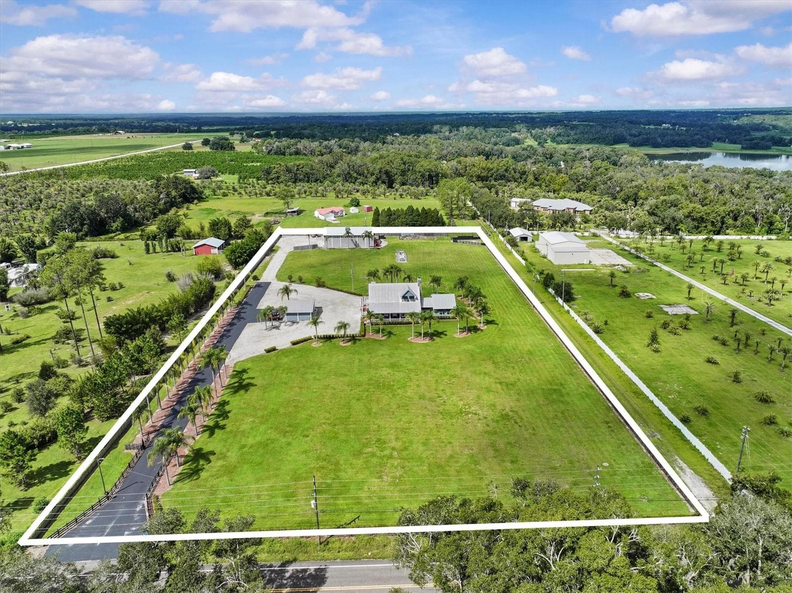 Approximate Lot Lines - 195 SPRING LAKE HWY, BROOKSVILLE