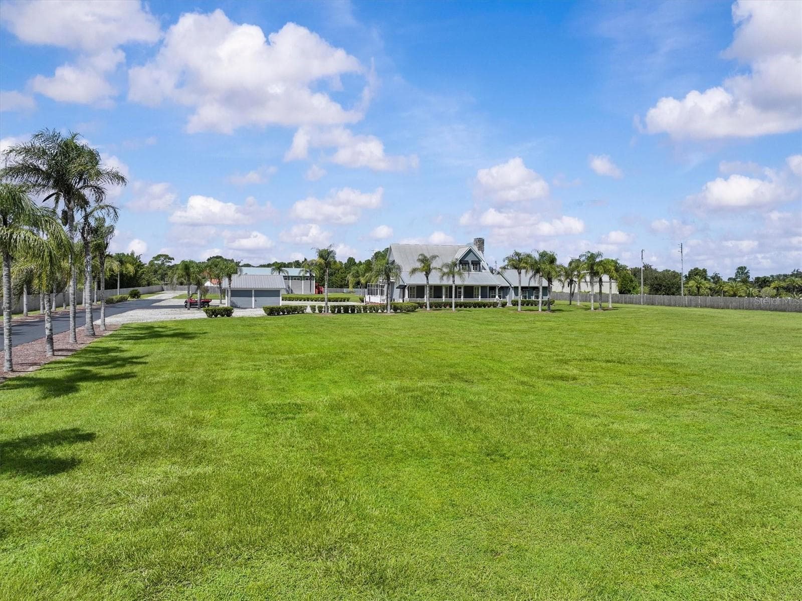 Front - 195 SPRING LAKE HWY, BROOKSVILLE