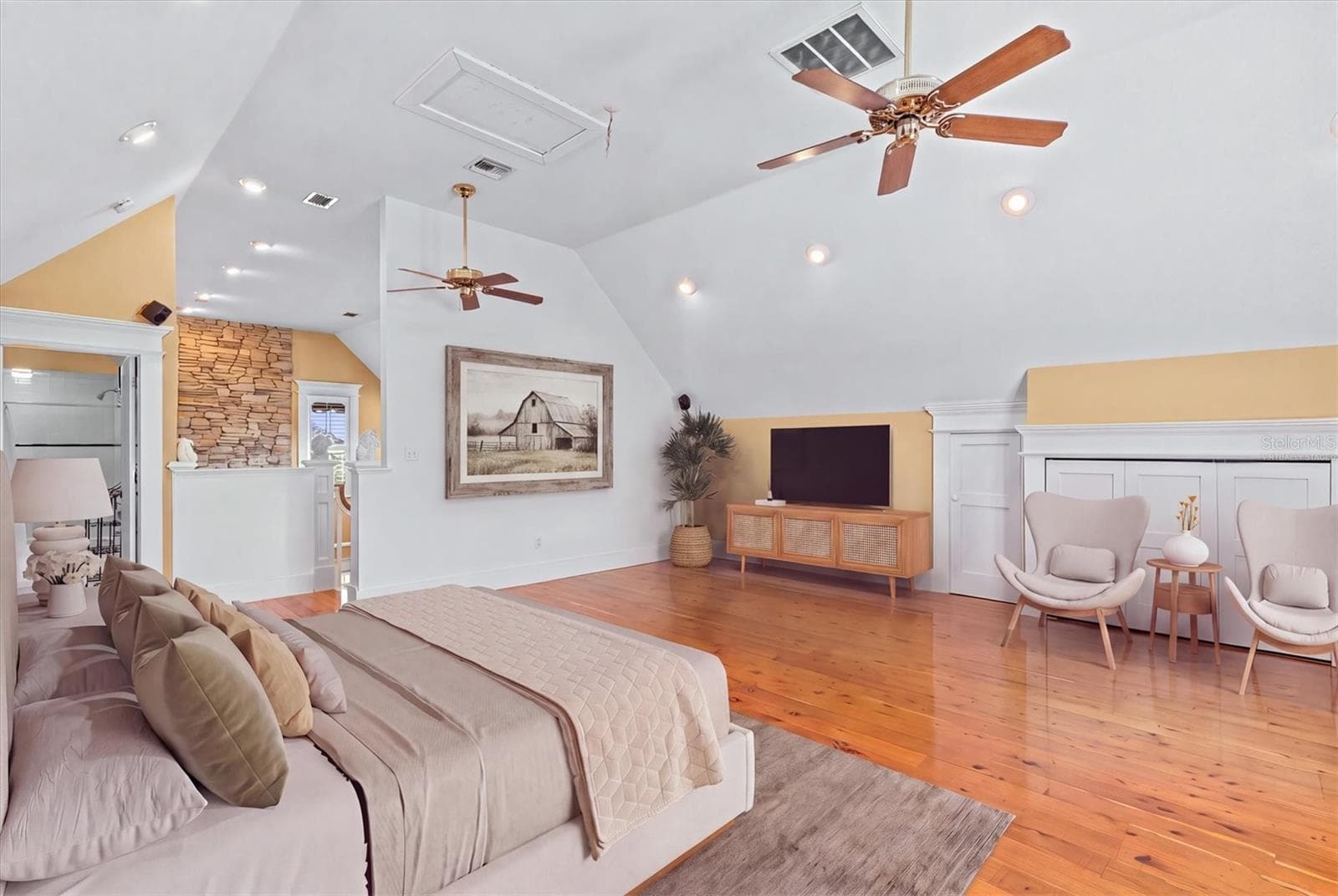 Virtually Staged Loft / Bedroom with possible modification for privacy - 195 SPRING LAKE HWY, BROOKSVILLE