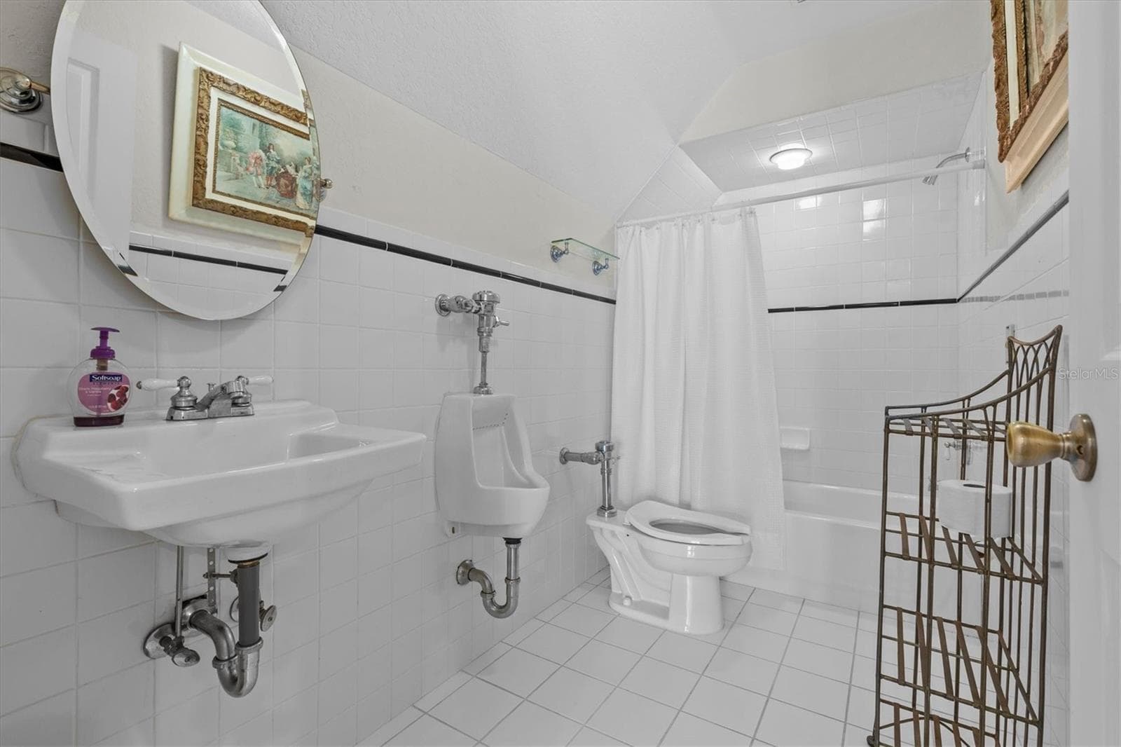 Bathroom for the Loft / Bedroom - 195 SPRING LAKE HWY, BROOKSVILLE