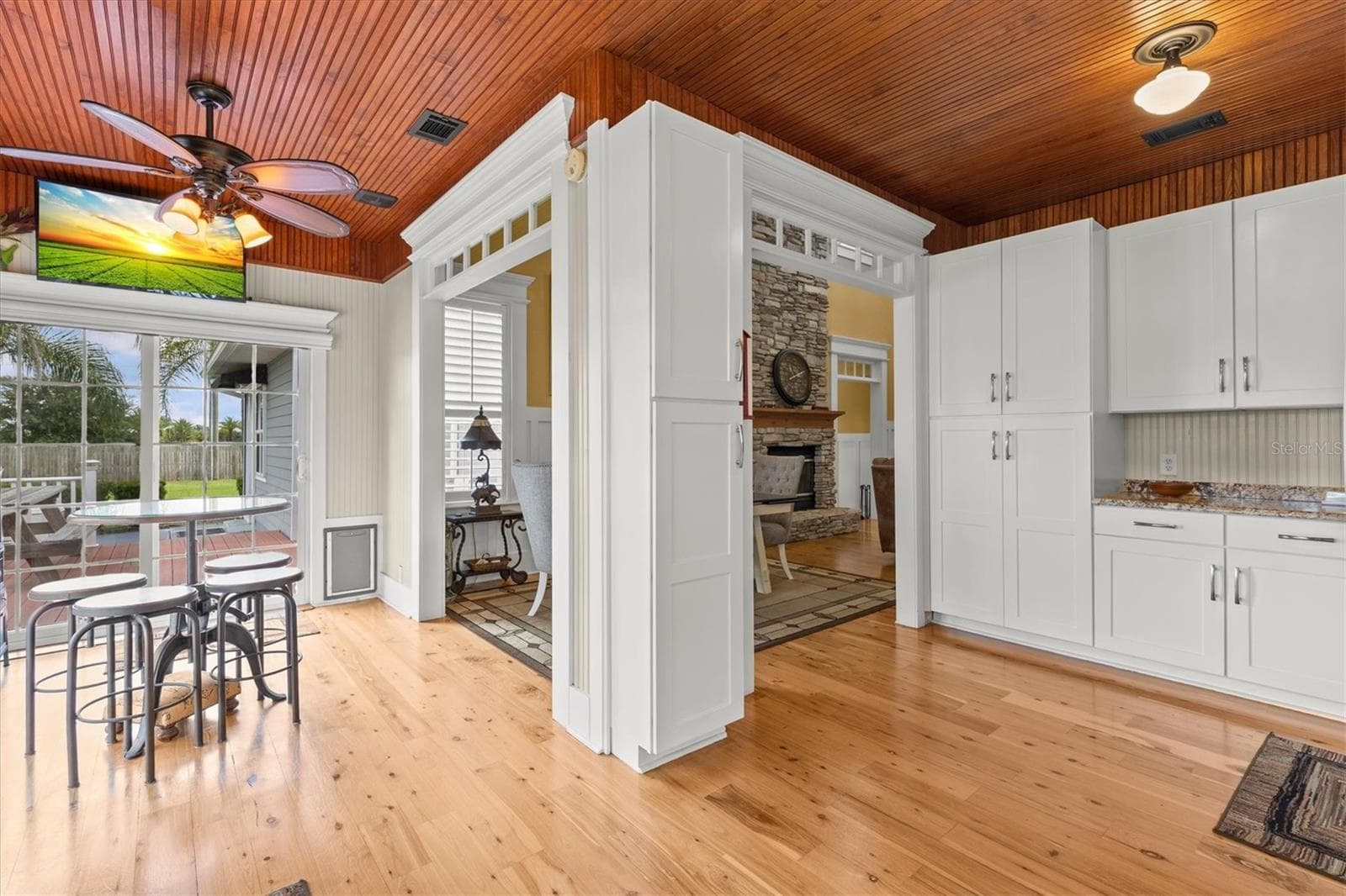 Built in Pantry - 195 SPRING LAKE HWY, BROOKSVILLE