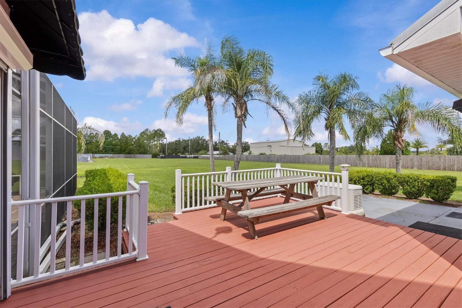 Deck - 195 SPRING LAKE HWY, BROOKSVILLE