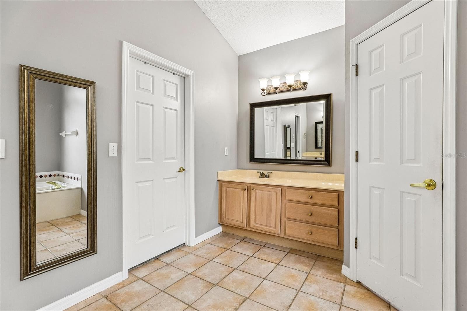 Ready for your touch - 1522 EAGLE NEST CIR, WINTER SPRINGS