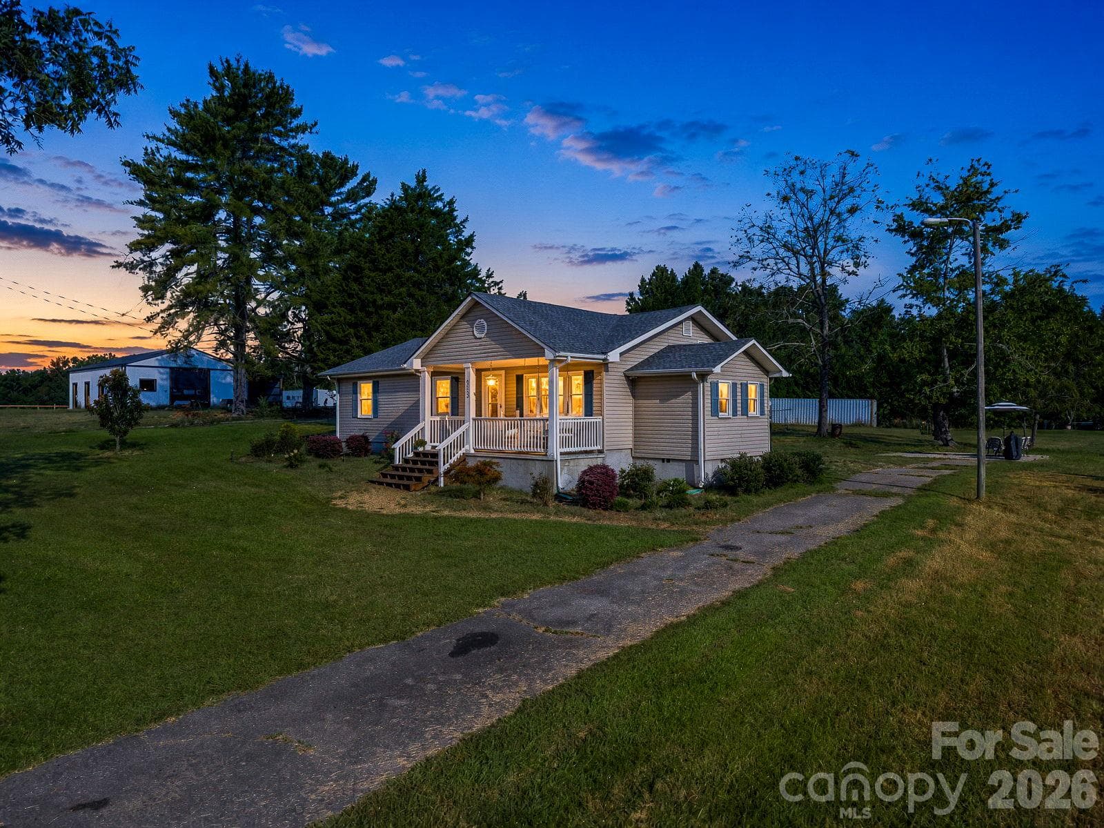 923 Green Creek Drive