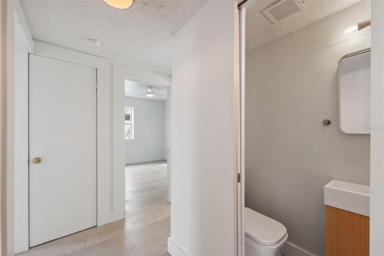 half bathroom - 108 5TH ST, BELLEAIR BEACH