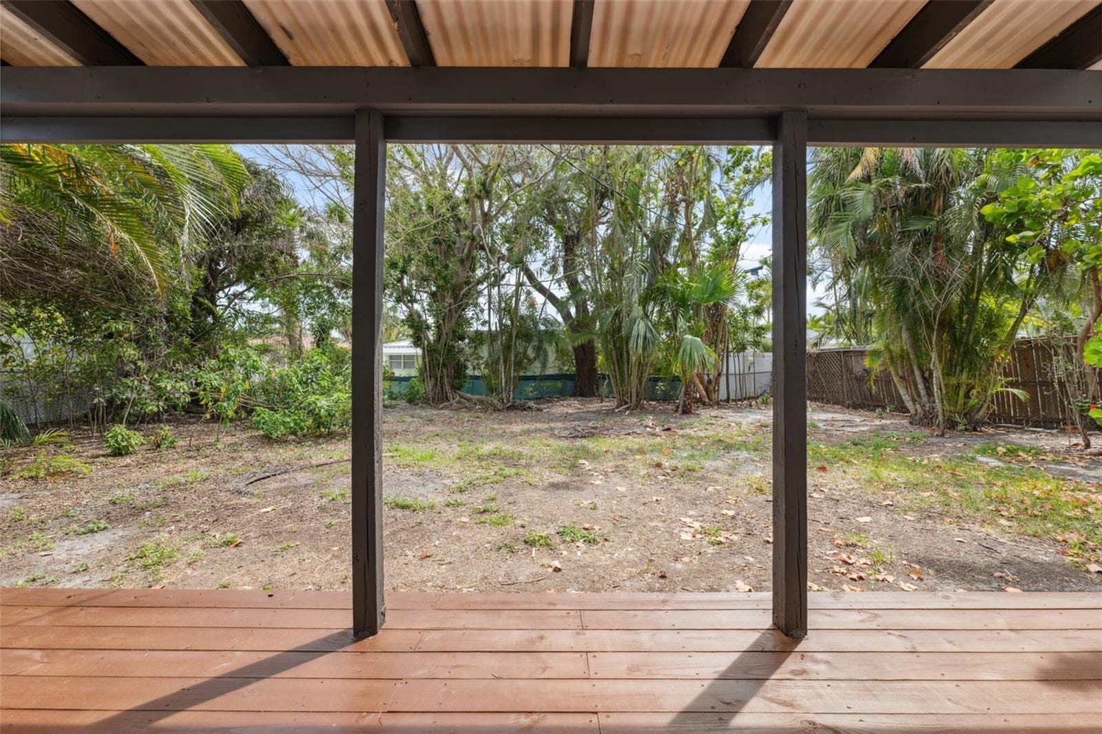 Covered porch - 108 5TH ST, BELLEAIR BEACH