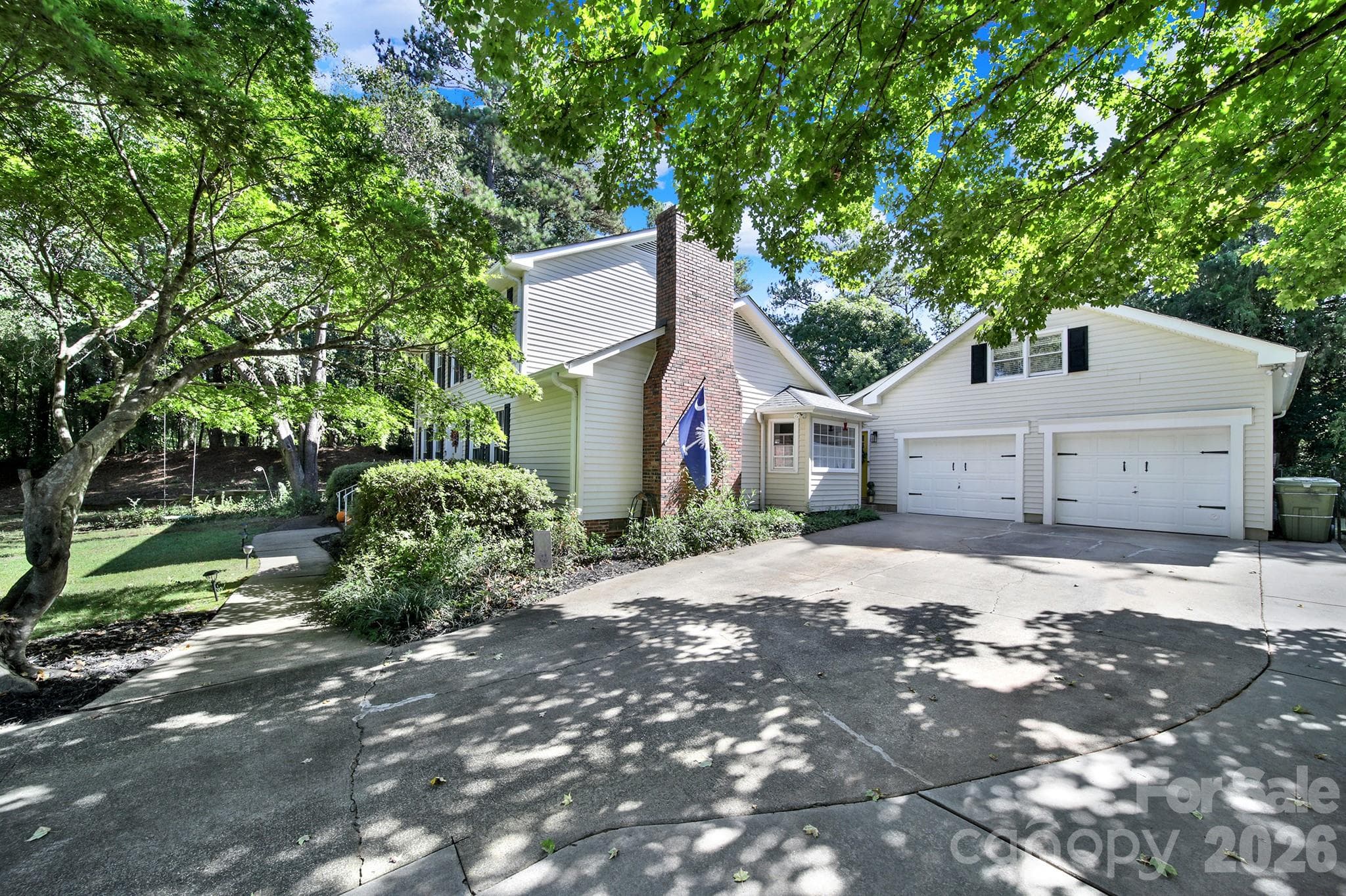 Single Family Residence at 1219 Honeybee Trail, Fort Mill, photo 3 of 37
