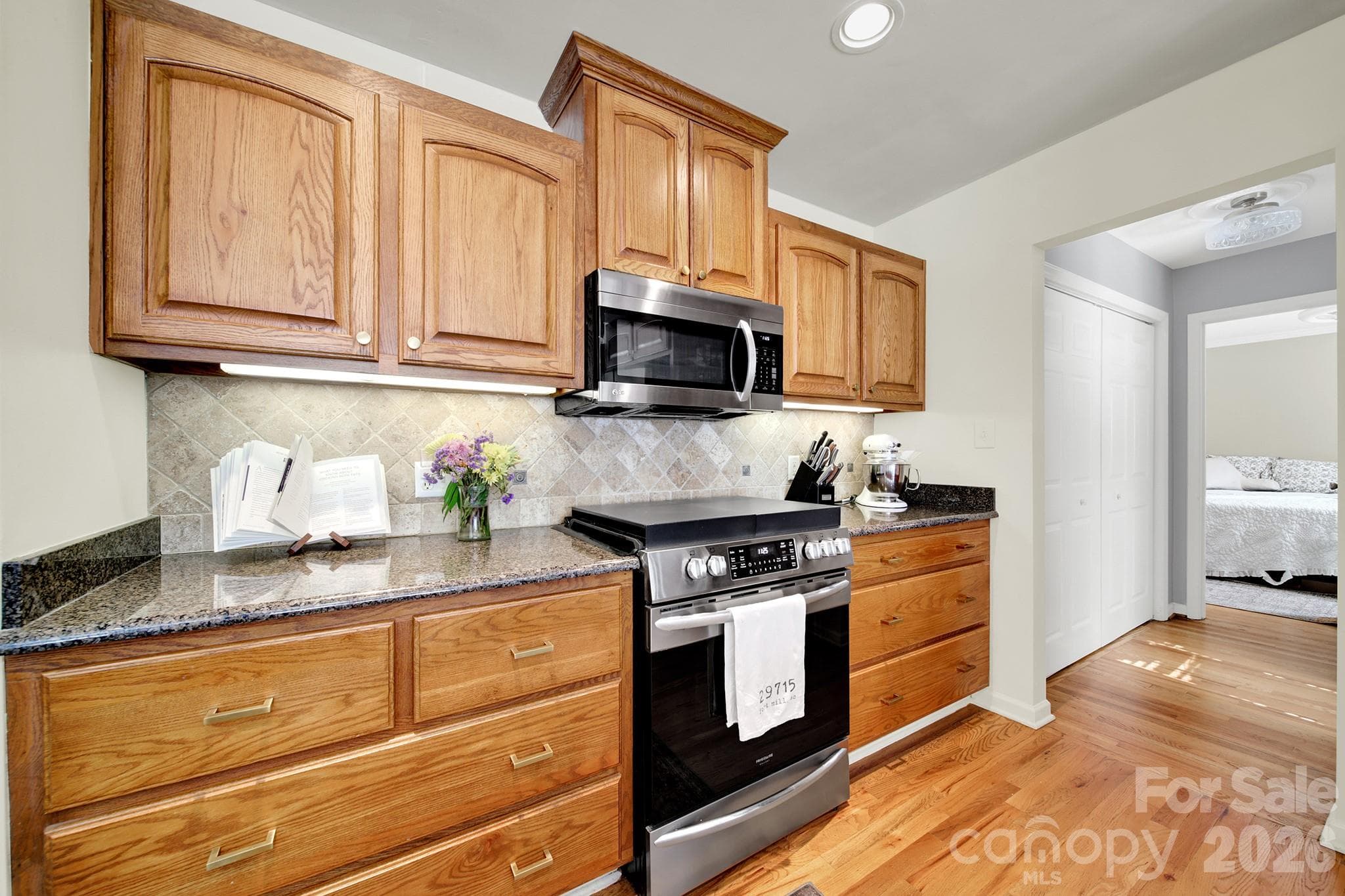 Single Family Residence at 1219 Honeybee Trail, Fort Mill, photo 12 of 37