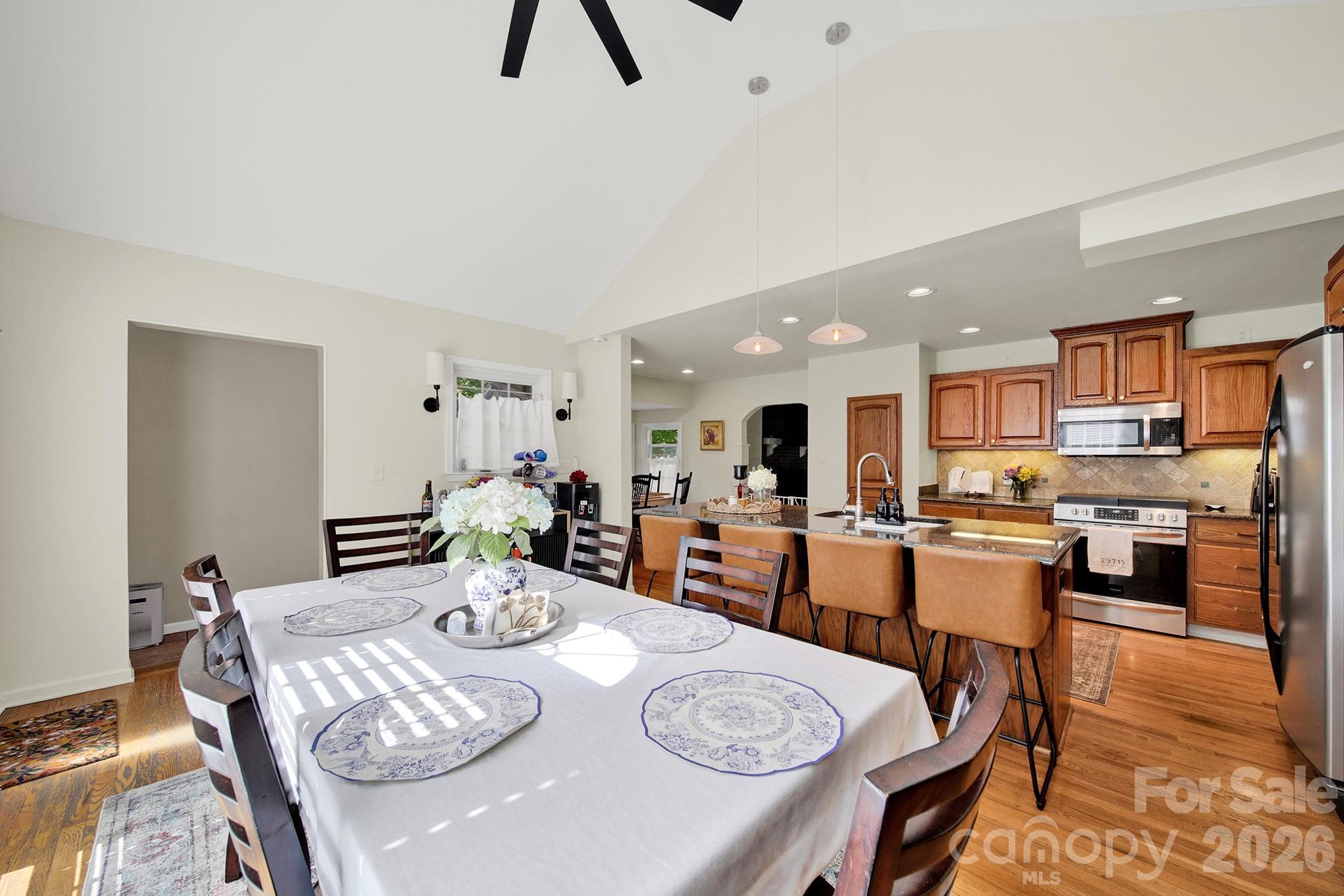 Single Family Residence at 1219 Honeybee Trail, Fort Mill, photo 14 of 37