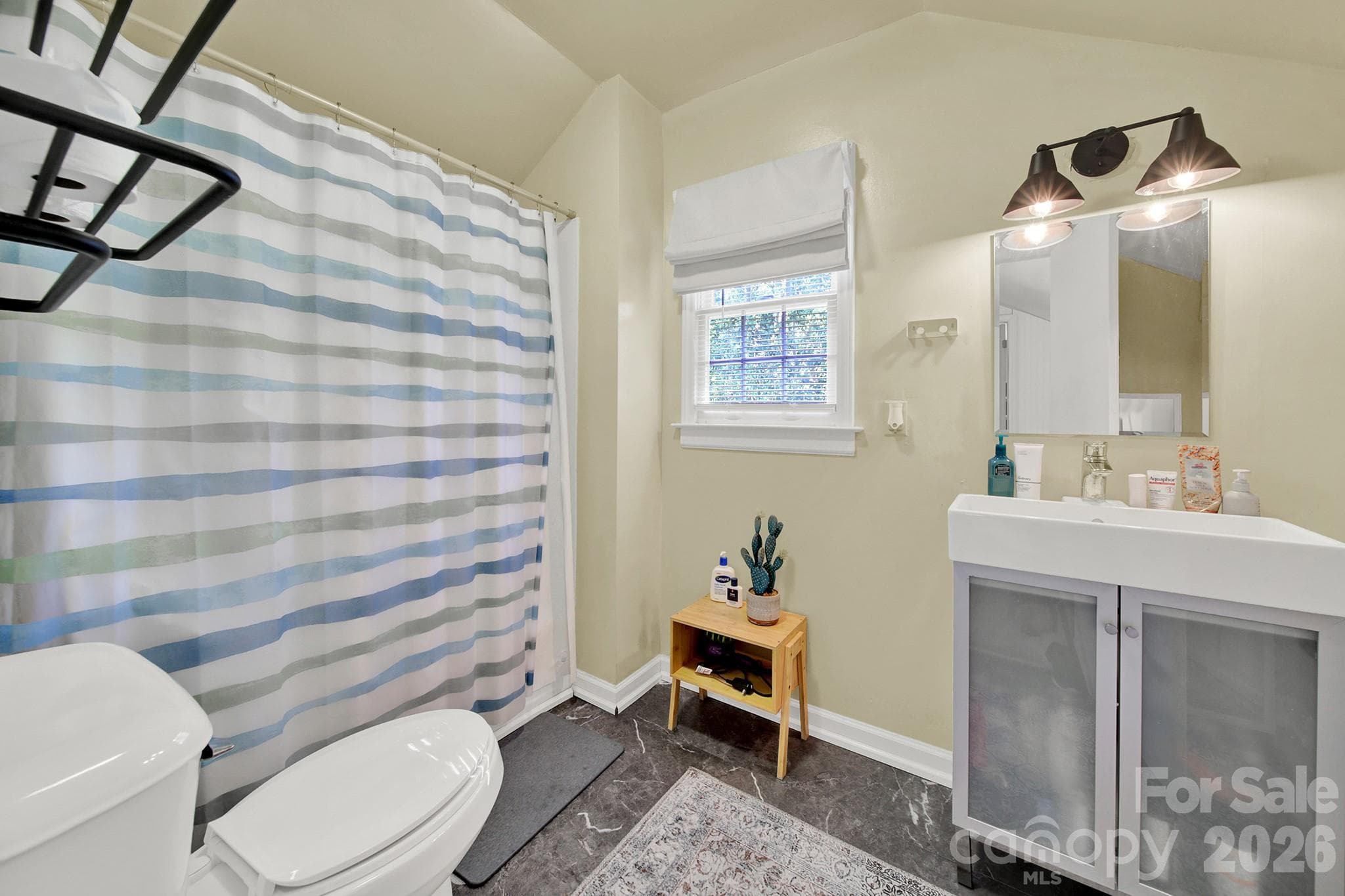 Single Family Residence at 1219 Honeybee Trail, Fort Mill, photo 27 of 37