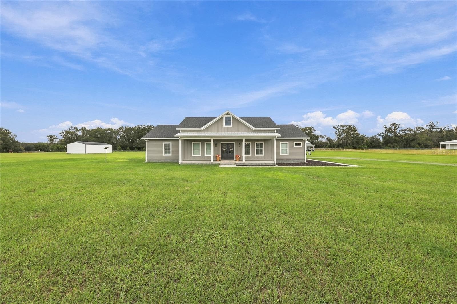 Single Family Residence at 20875 NW 207TH TER, HIGH SPRINGS, photo 2 of 56