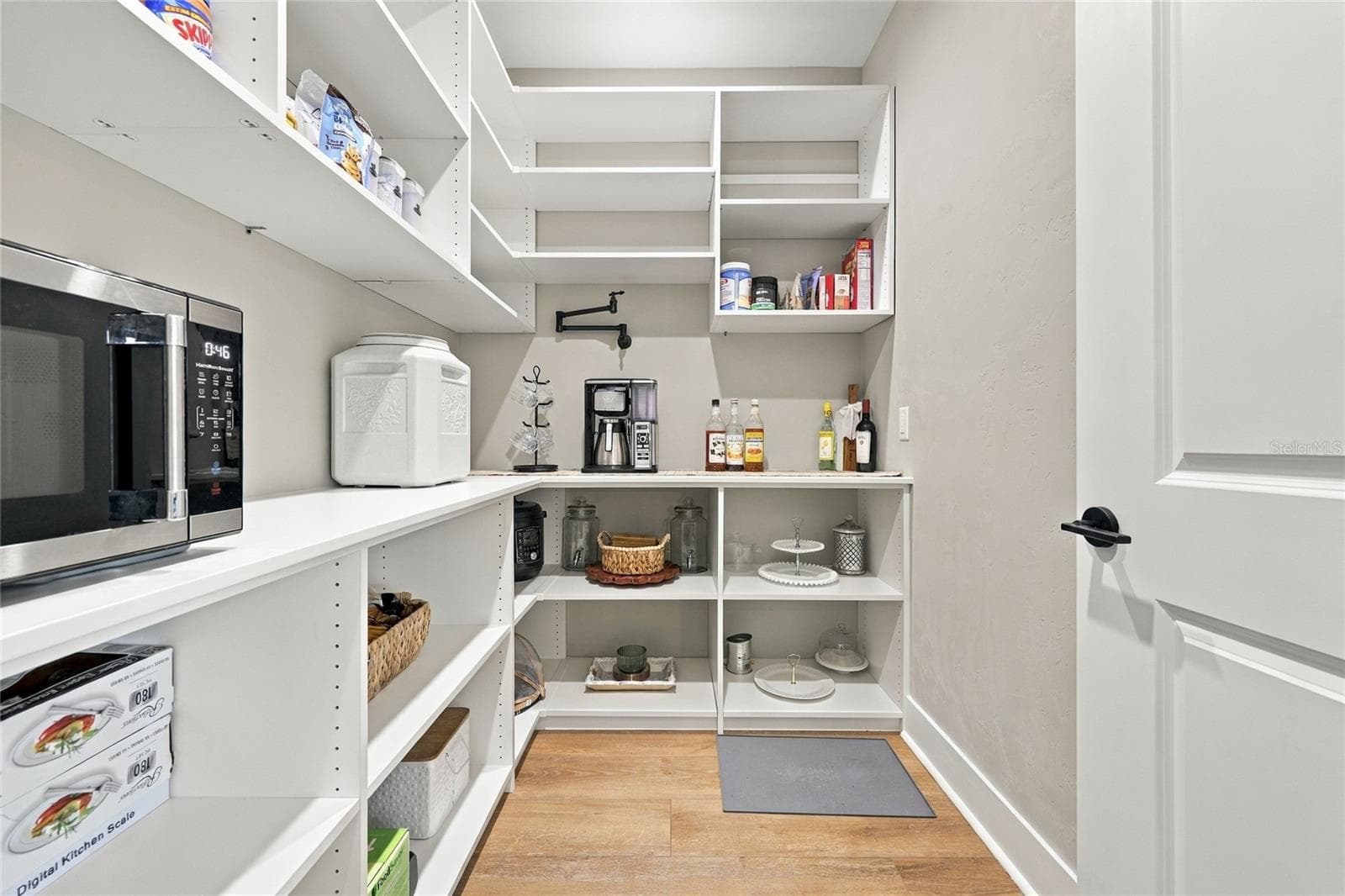 Pantry - 20875 NW 207TH TER, HIGH SPRINGS