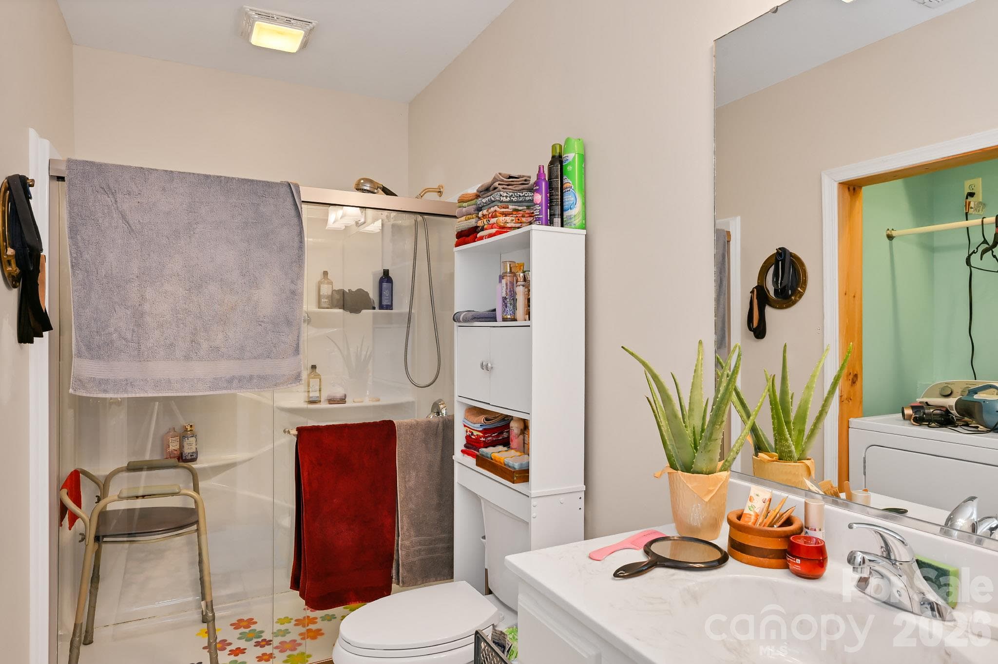 Basement bathroom - 230 Rivercrest Boulevard, Arden