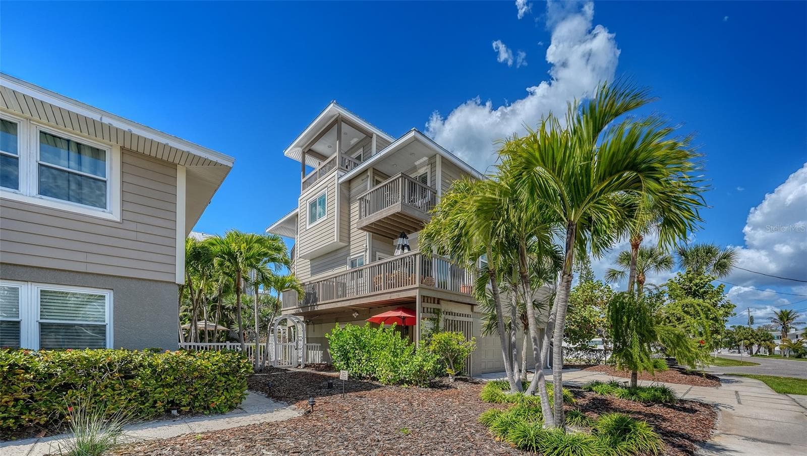 Duplex at 662 CALLE DEL OTONO, SARASOTA, photo 12 of 100