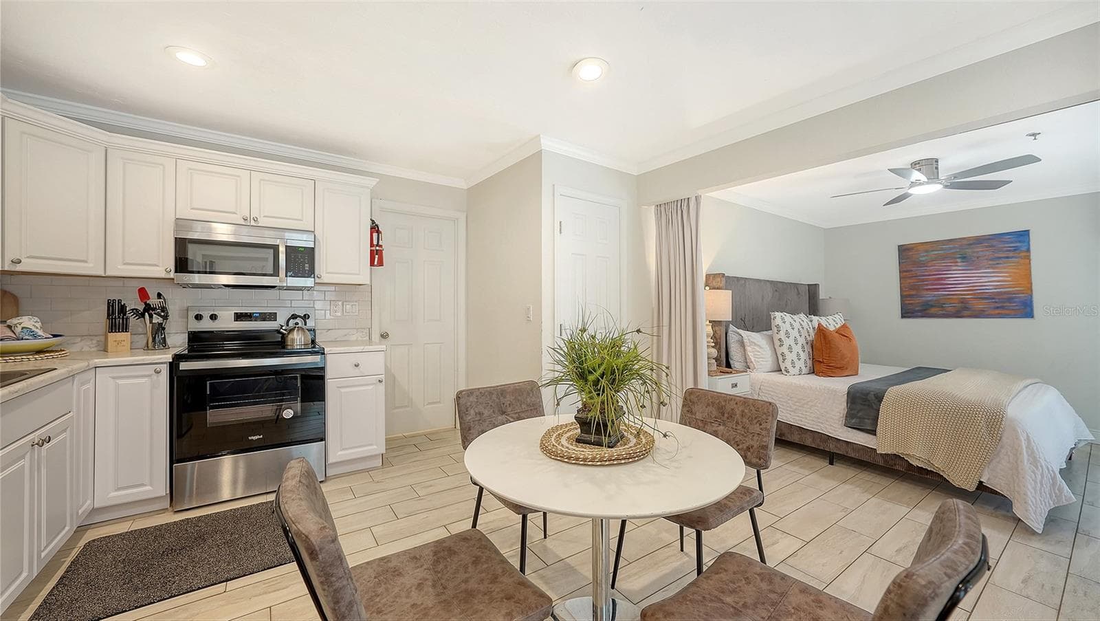 Duplex at 662 CALLE DEL OTONO, SARASOTA, photo 19 of 100