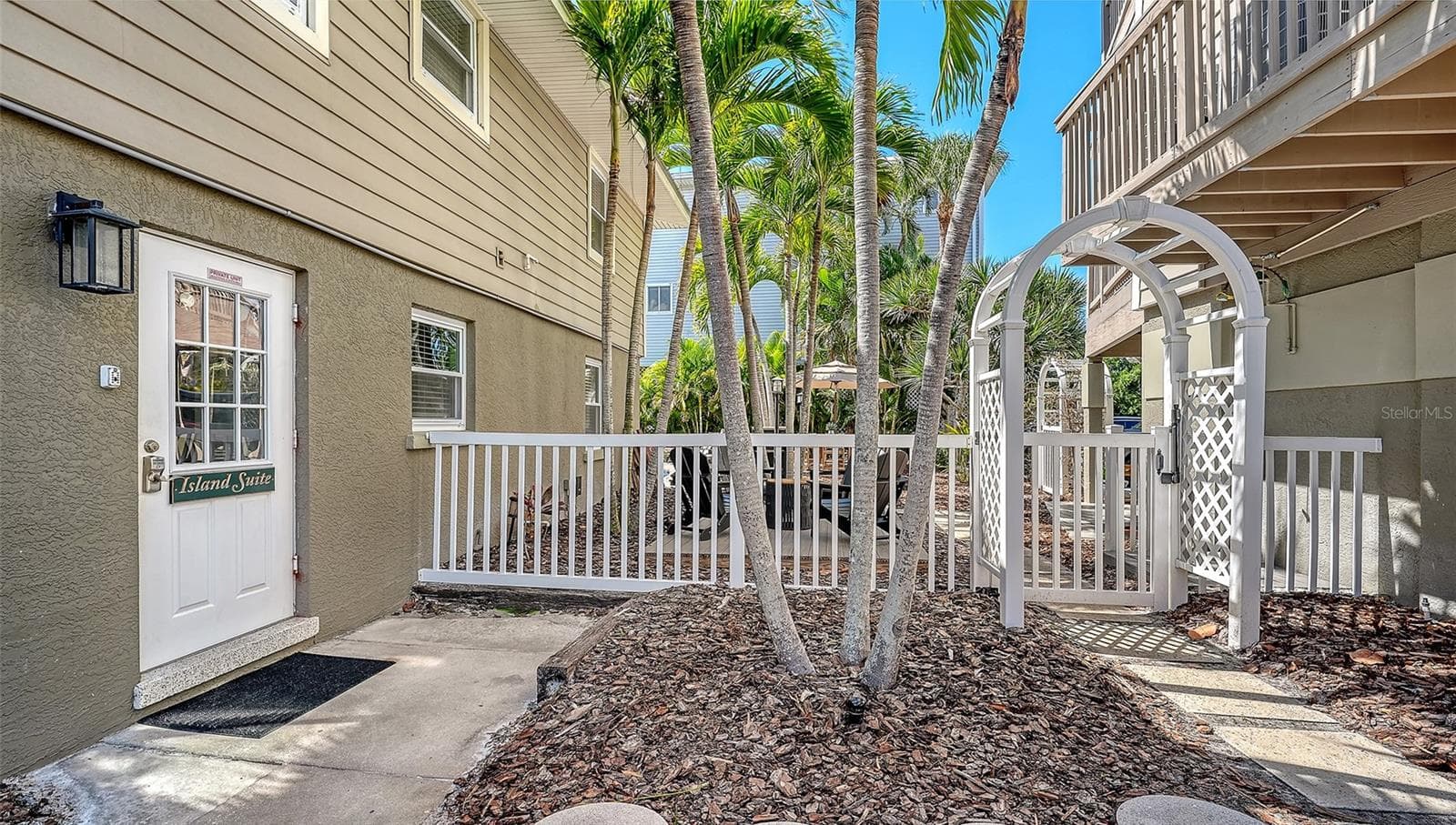 Duplex at 662 CALLE DEL OTONO, SARASOTA, photo 43 of 100