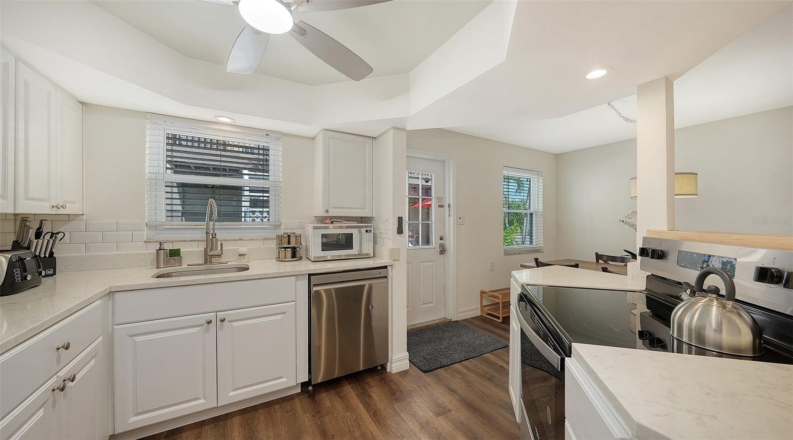 Duplex at 662 CALLE DEL OTONO, SARASOTA, photo 54 of 100
