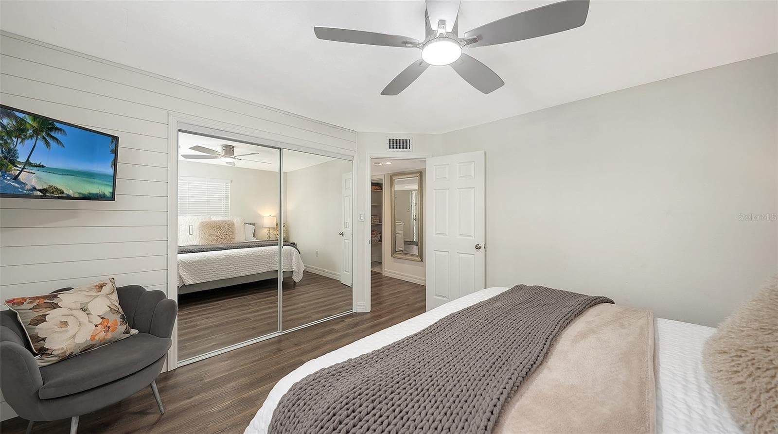 Duplex at 662 CALLE DEL OTONO, SARASOTA, photo 61 of 100