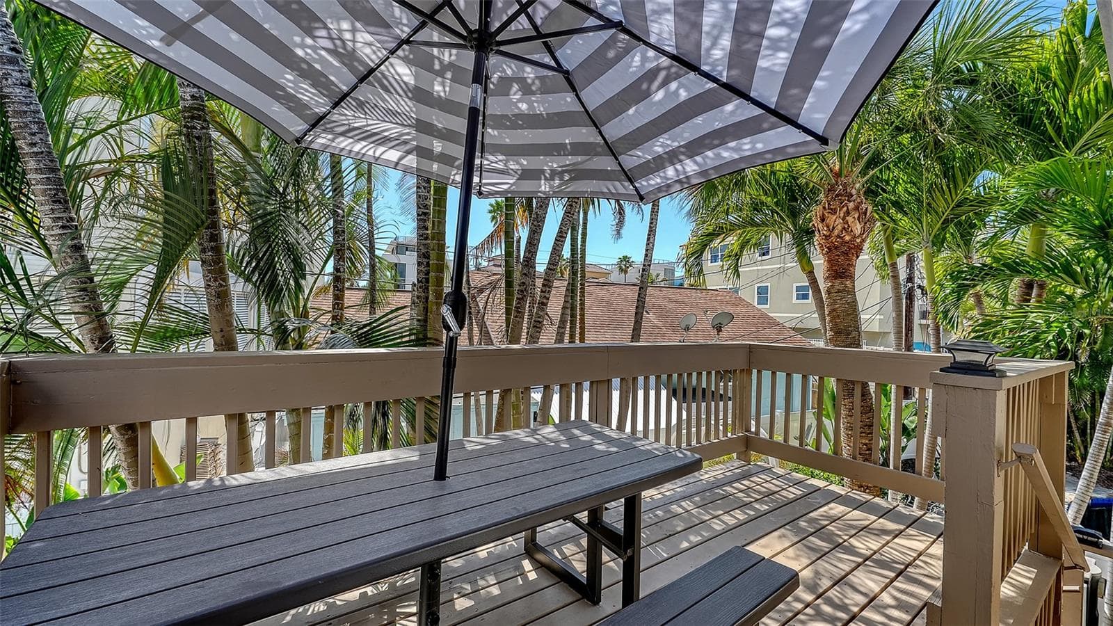 Duplex at 662 CALLE DEL OTONO, SARASOTA, photo 65 of 100