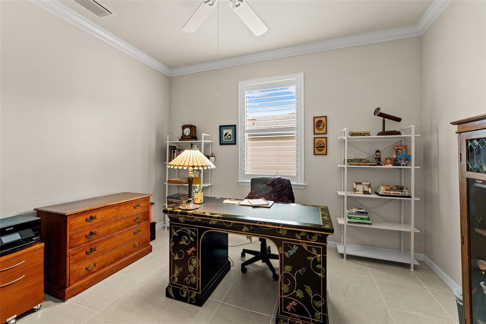 Den - 18831 LANUVIO ST, VENICE