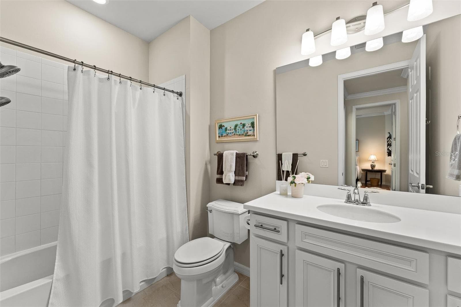 Large guest bathroom - 18831 LANUVIO ST, VENICE