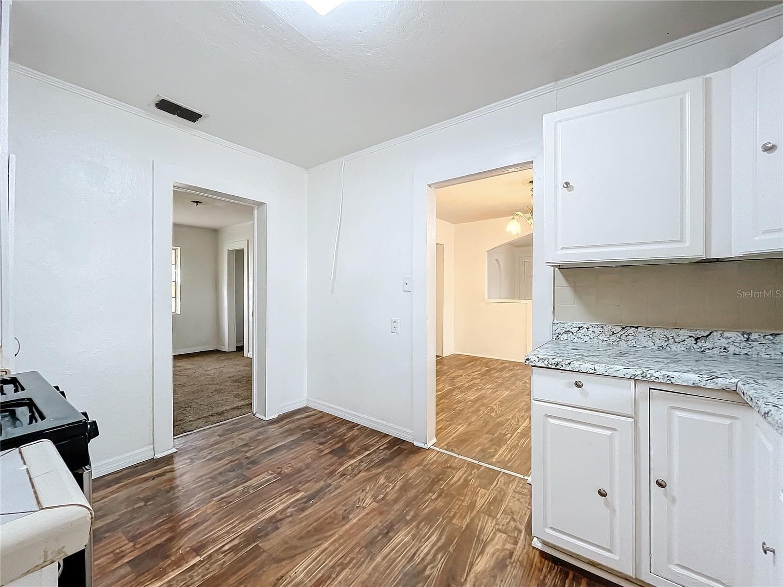 Single Family Residence at 201 N EAST ST, LEESBURG, photo 6 of 13