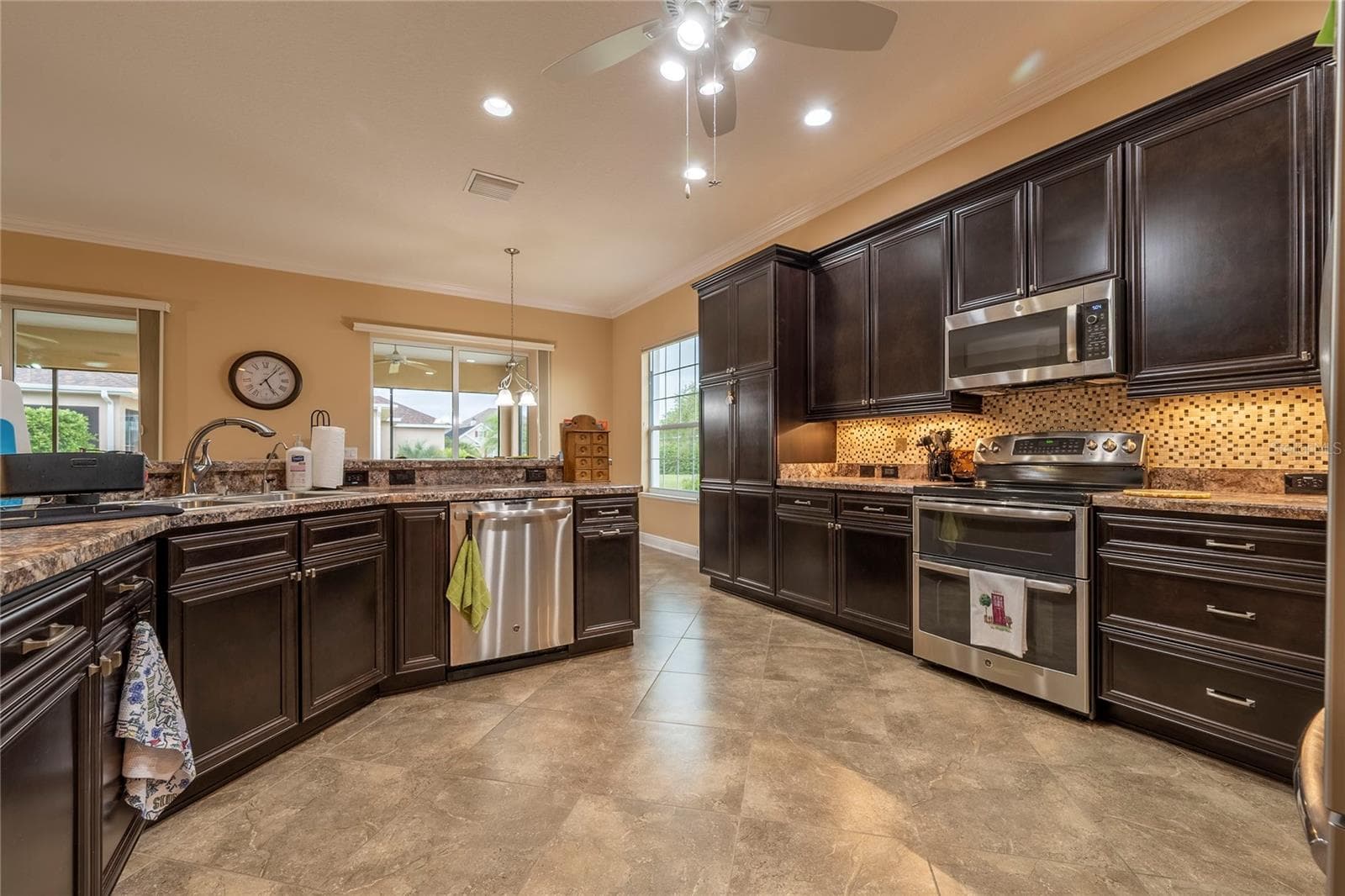 Kitchen - 2835 CEDAR GROVE LOOP, THE VILLAGES