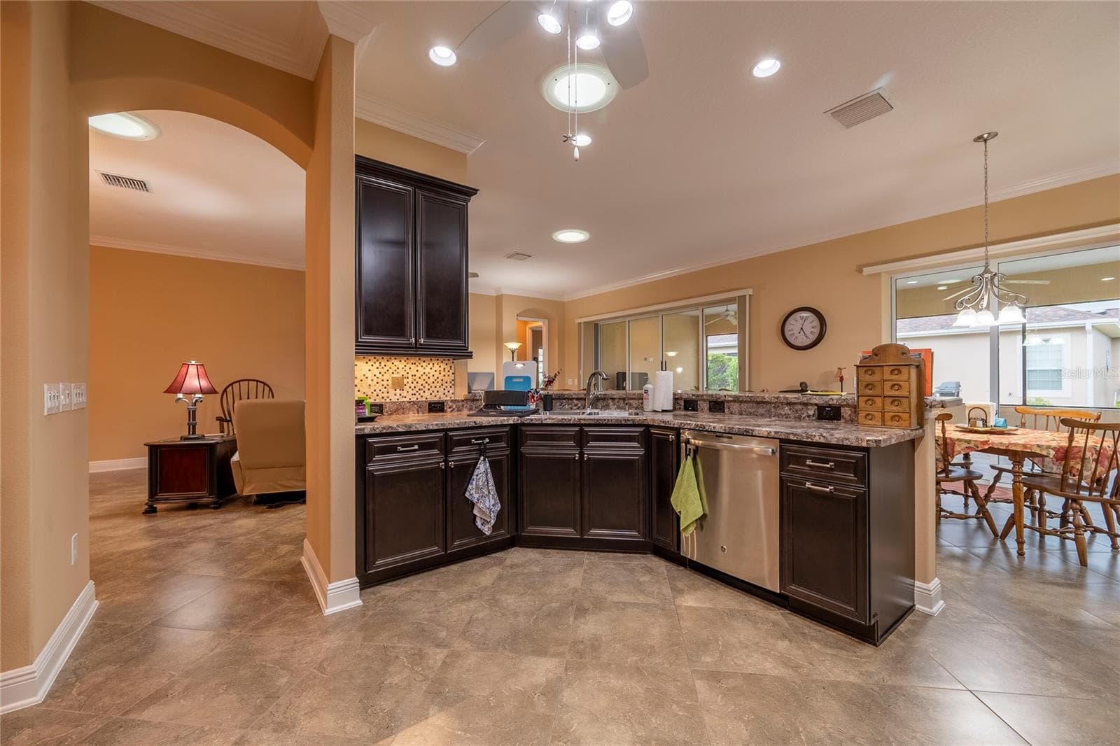 Kitchen - 2835 CEDAR GROVE LOOP, THE VILLAGES