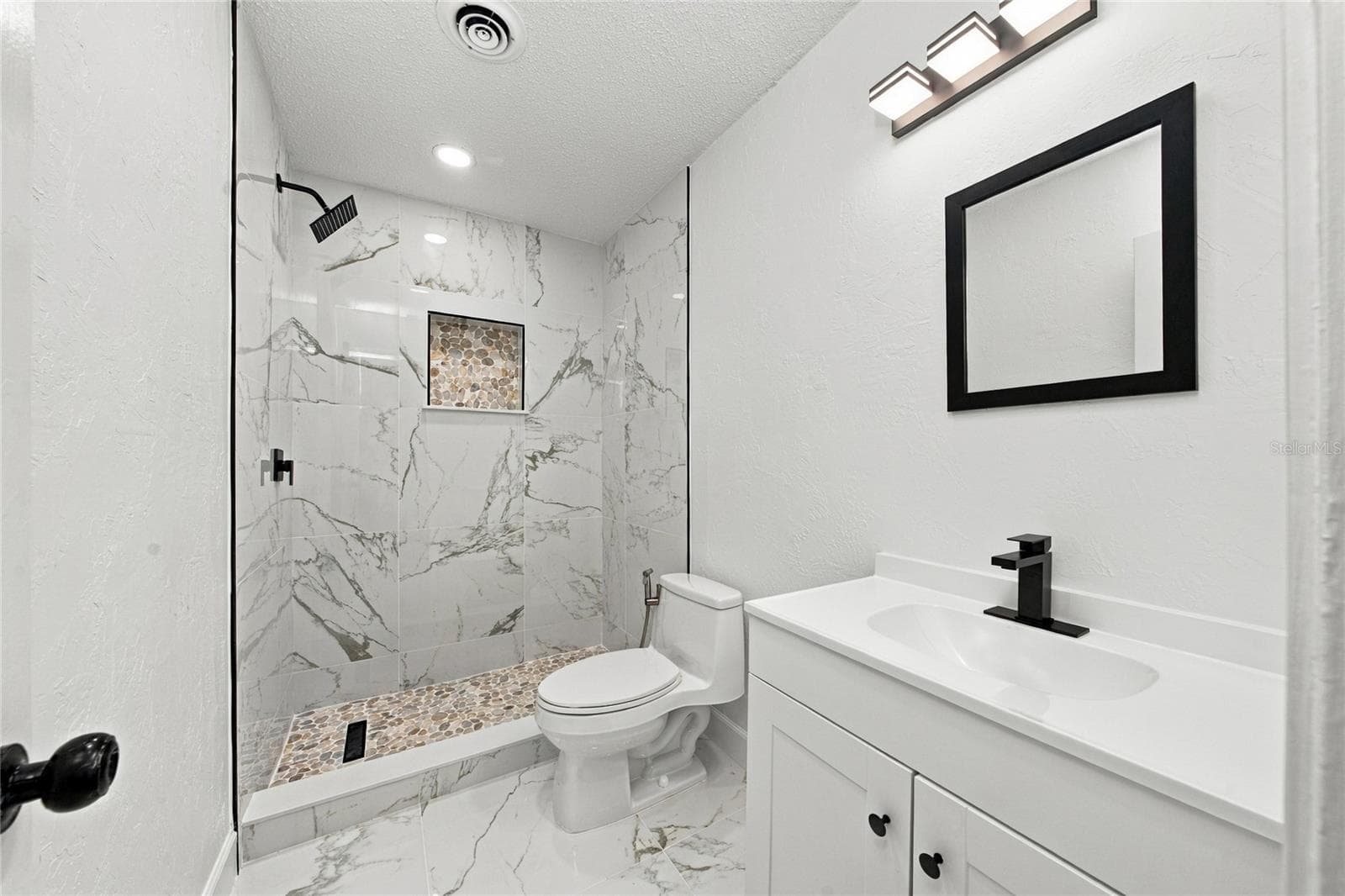 Single Family Residence at 4600 ARCIE ST, ORLANDO, photo 17 of 39