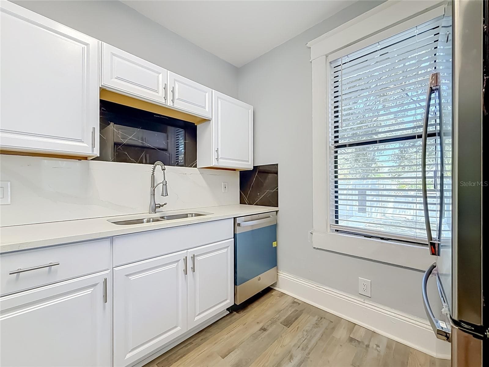 Updated Kitchen with New Stainless Steel Appliances - 509 27TH AVE S, ST PETERSBURG