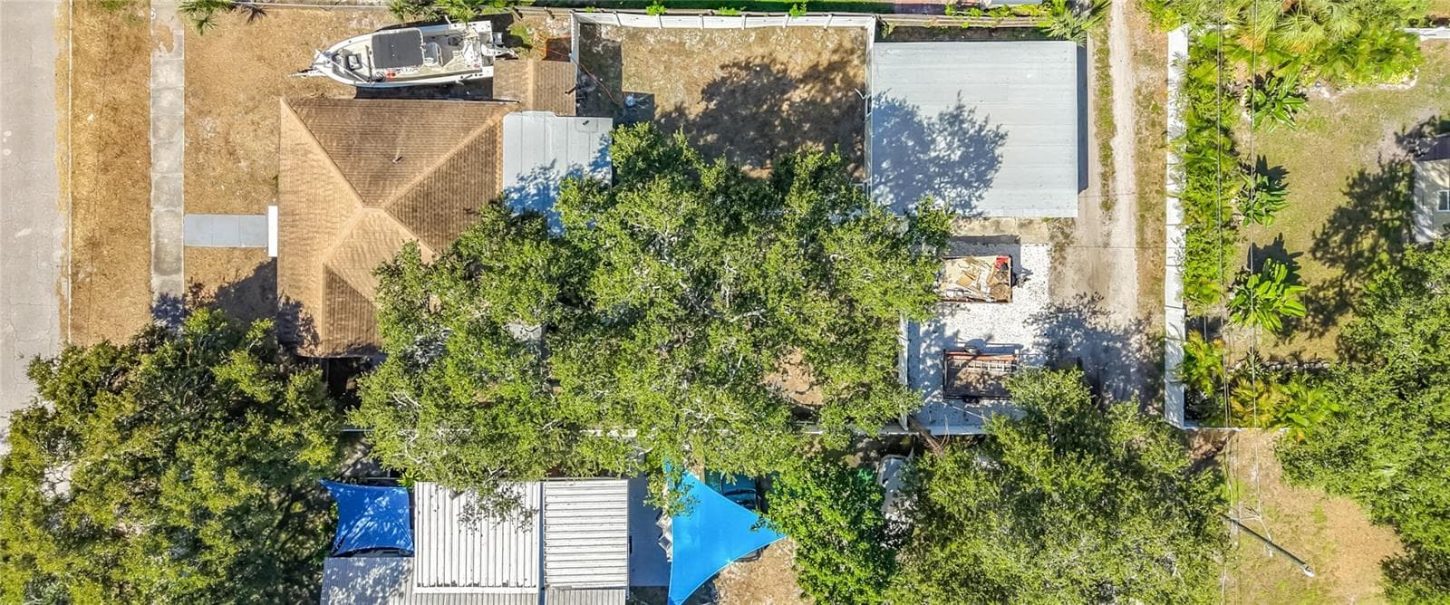 Large Lot with a rare detached 2 car garage and alley access with additional parking - 509 27TH AVE S, ST PETERSBURG