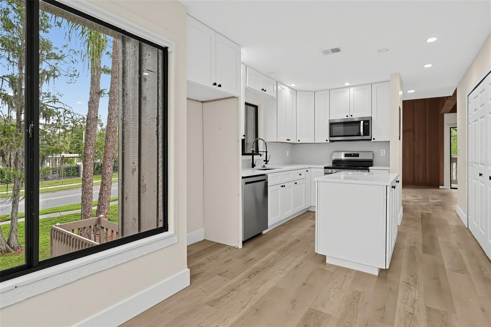 Condominium at 5302 BURNING TREE DR #F02, ORLANDO, photo 7 of 43
