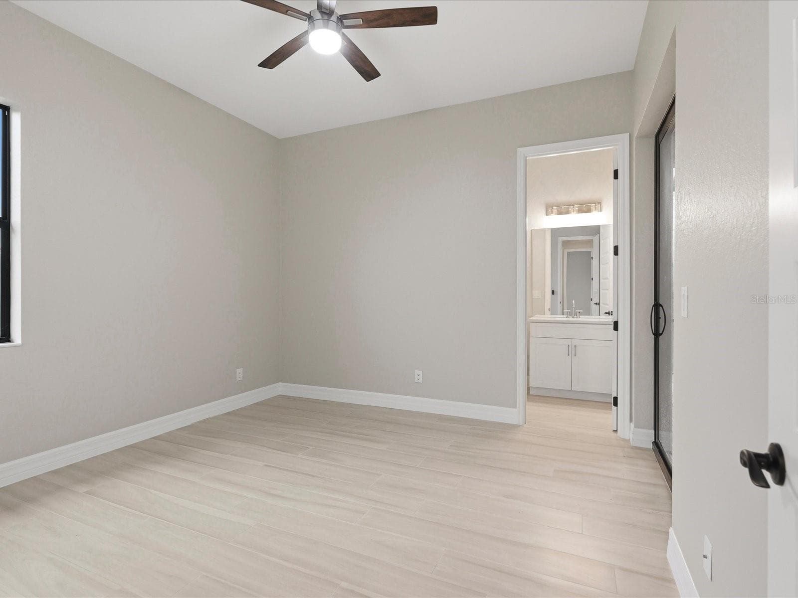 Junior Primary Suite - 51 LONG MEADOW PL, ROTONDA WEST