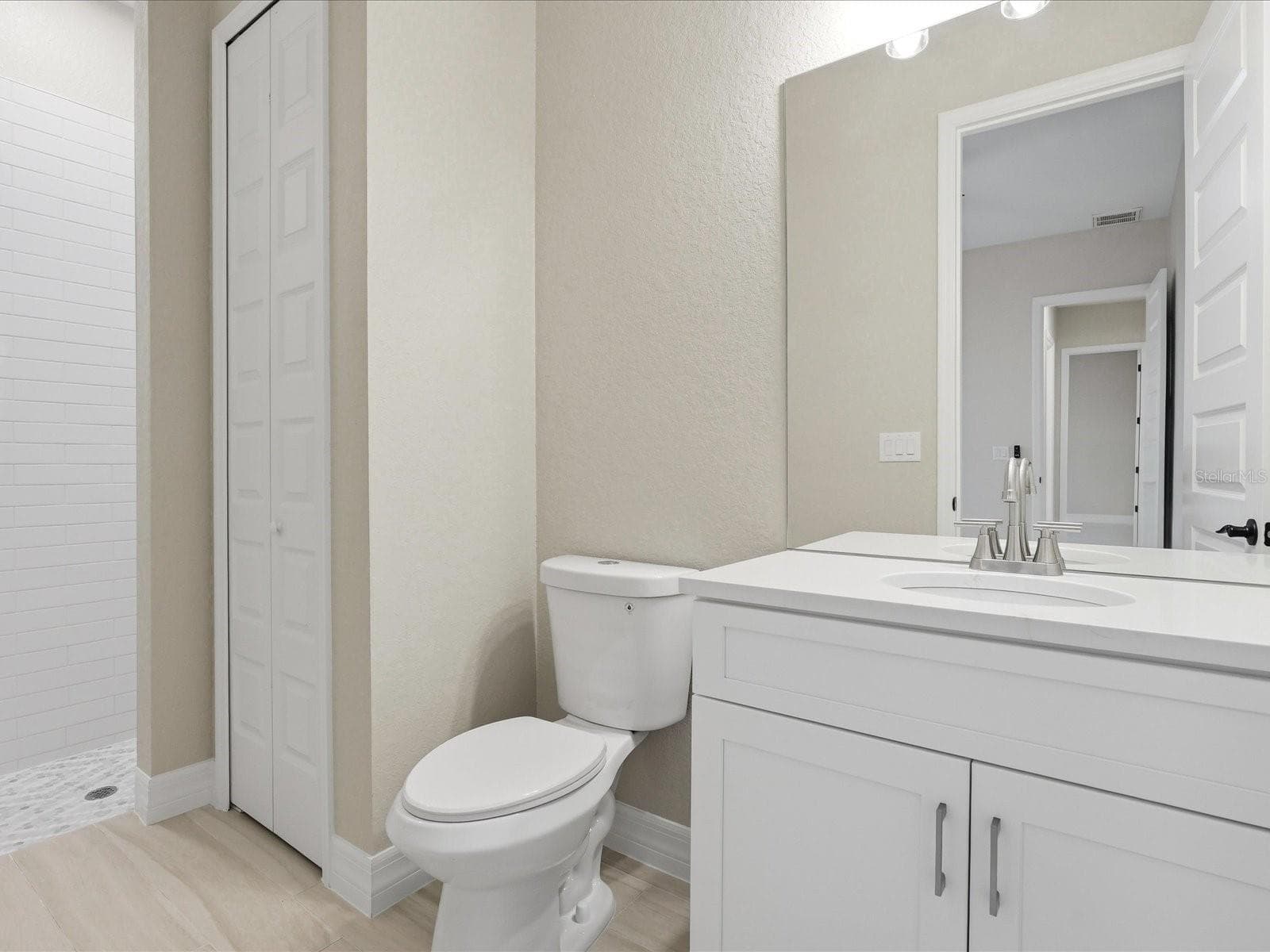 Junior Primary Suite - 51 LONG MEADOW PL, ROTONDA WEST