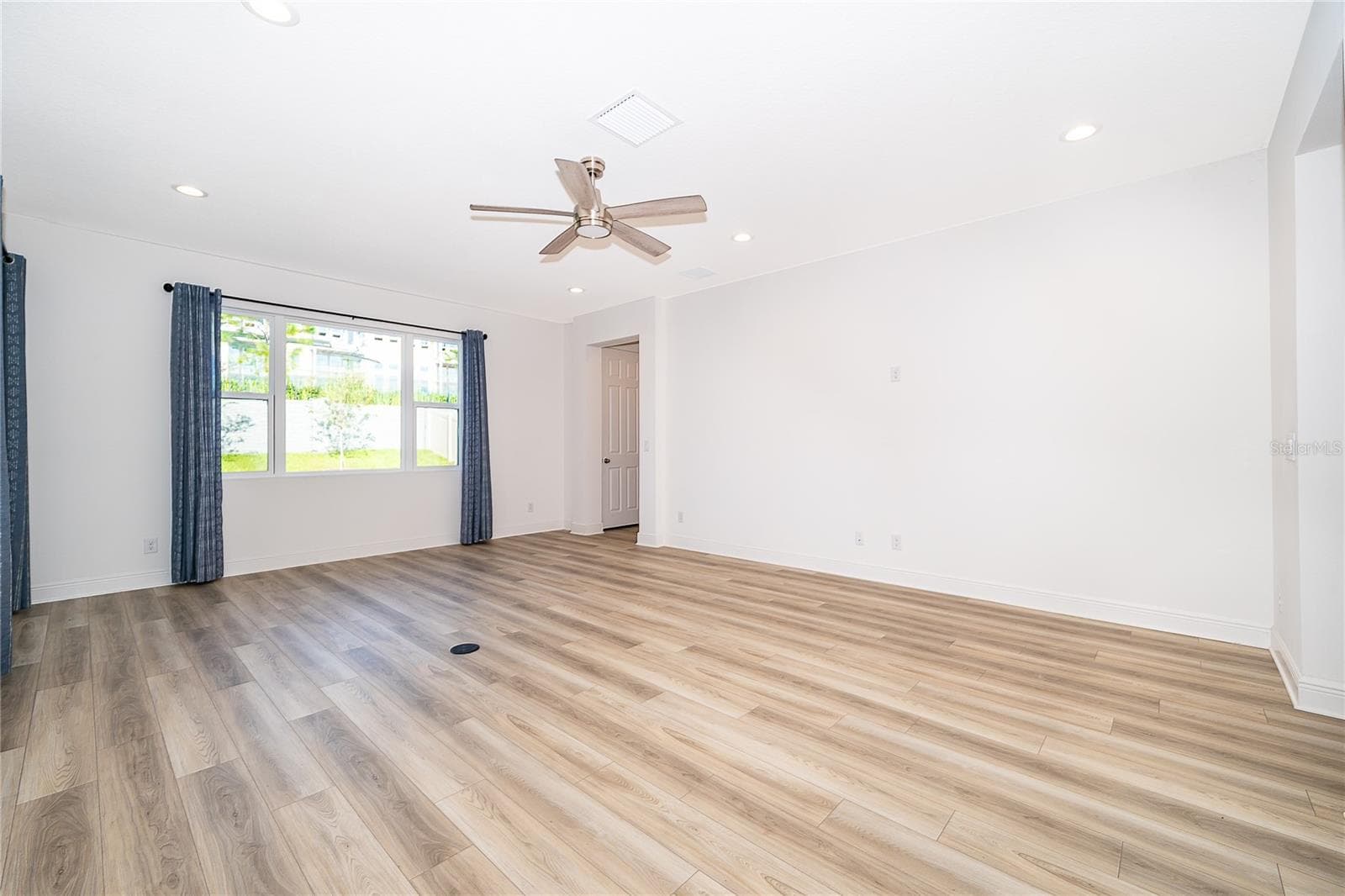 Single Family Residence at 380 LEMONGRASS RD, MINNEOLA, photo 21 of 41