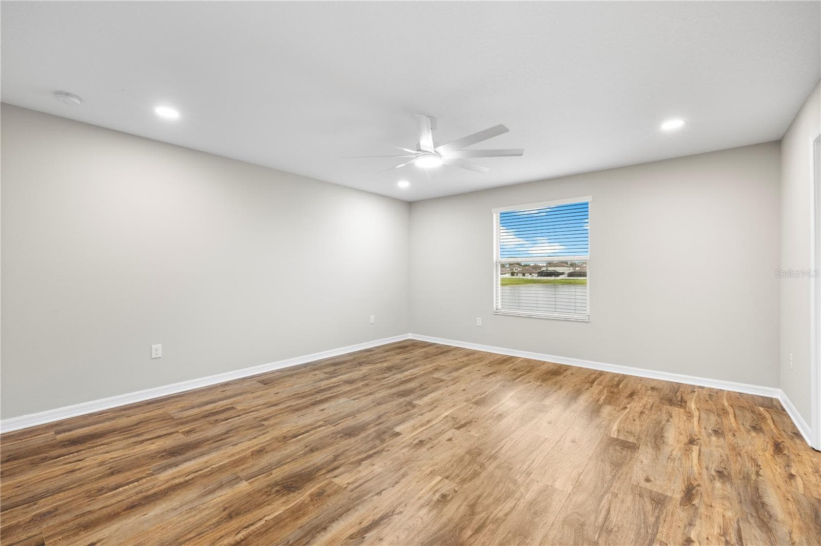 Single Family Residence at 12952 WILDFLOWER MEADOW DR, RIVERVIEW, photo 27 of 71