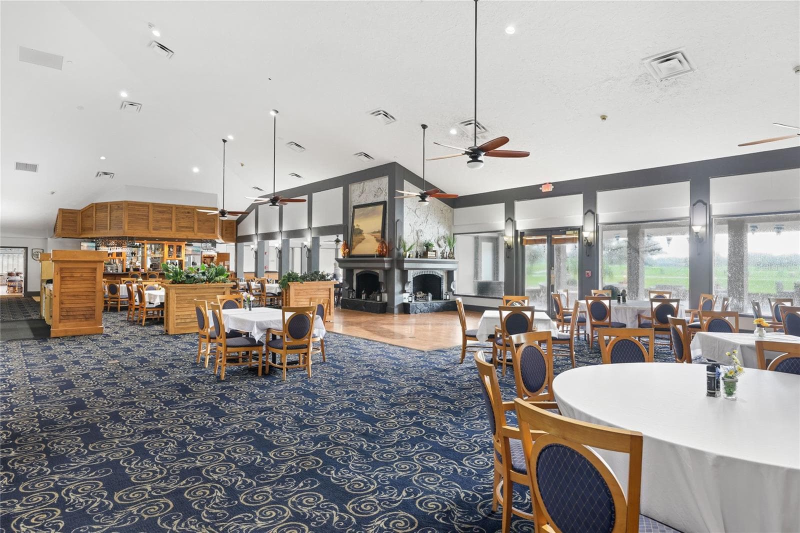 Dining area and bar - 3306 LITTLE COUNTRY RD, PARRISH