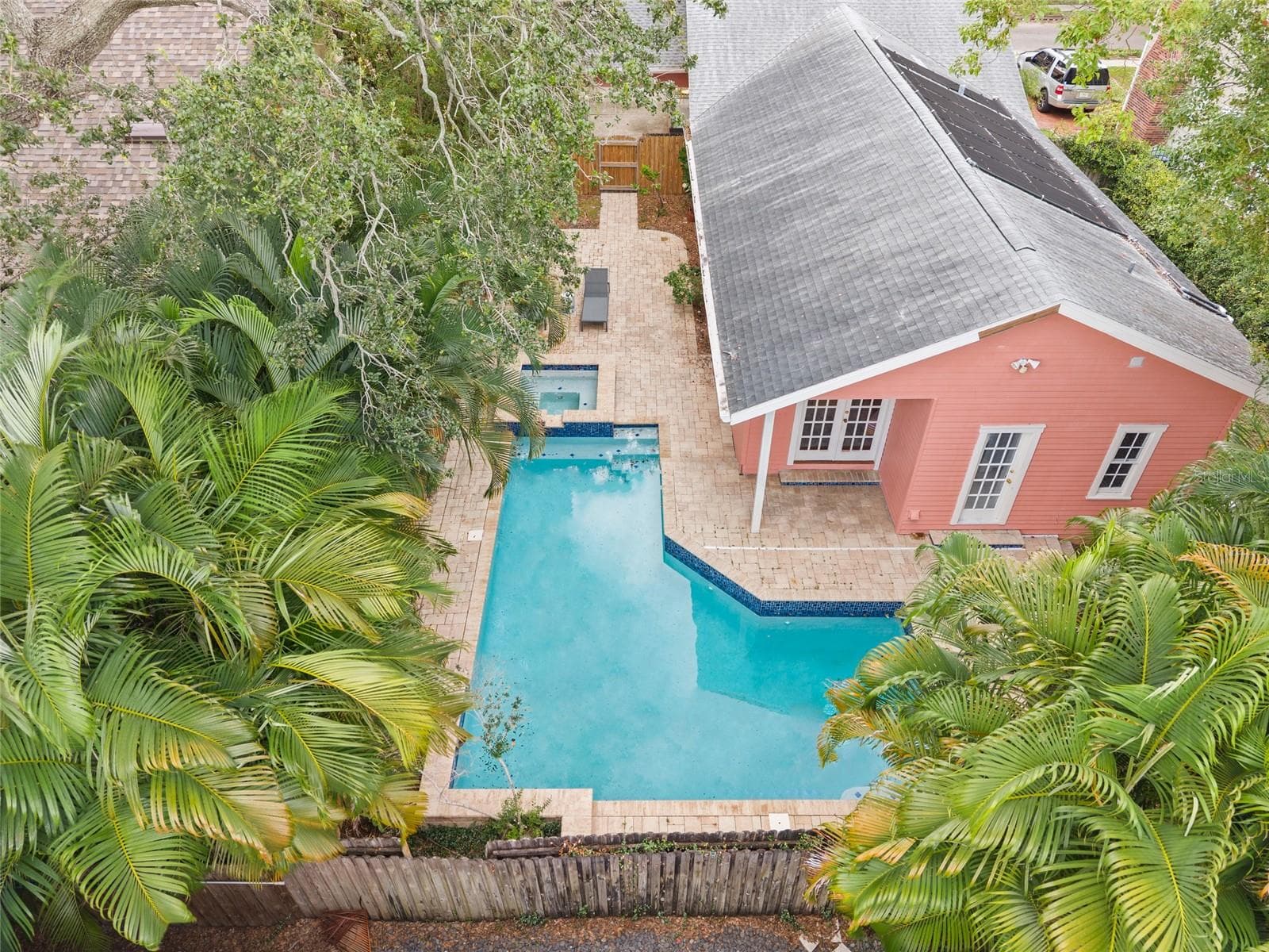 Single Family Residence at 2410 W JETTON AVE, TAMPA, photo 19 of 22