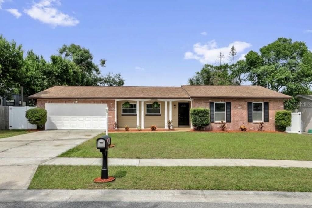 14 APPLE HILL HOLW