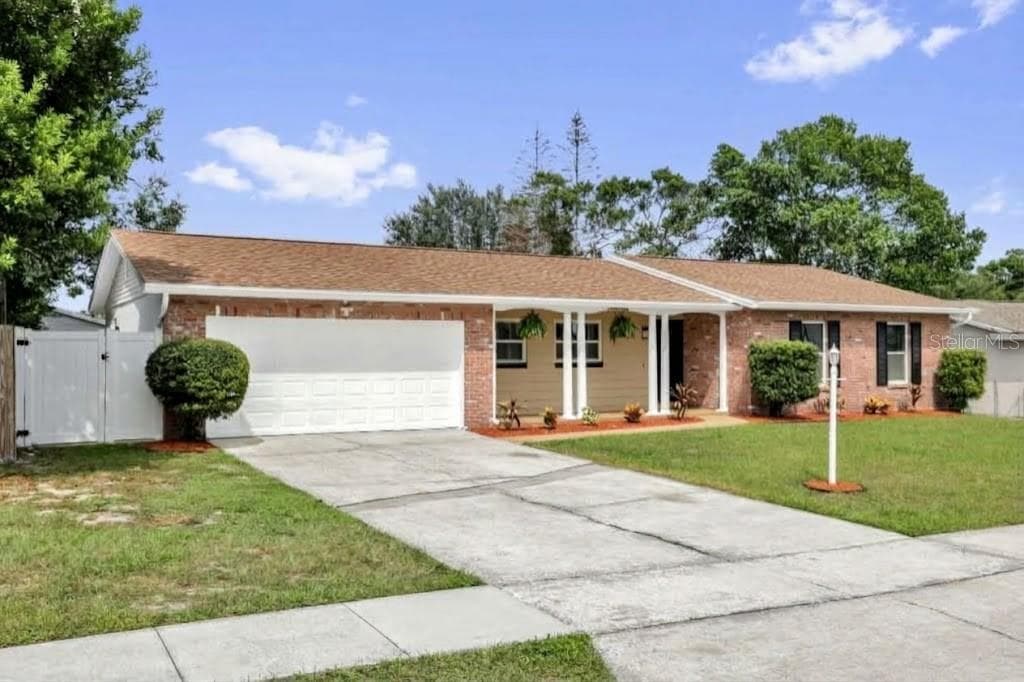 Single Family Residence at 14 APPLE HILL HOLW, CASSELBERRY, photo 2 of 33